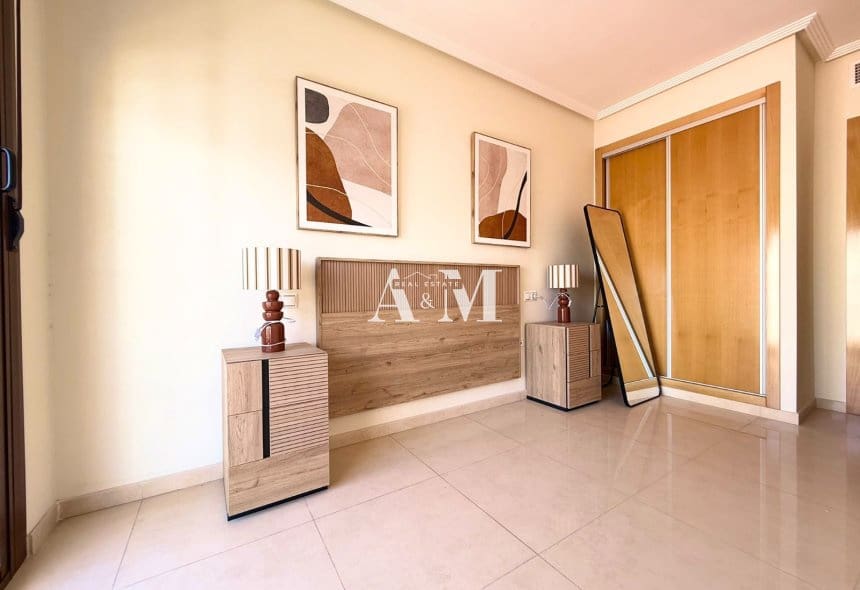 1 Zimmer Apartment zu vermieten in Almoradi mit Pool - 800 € (Ref: 10095388)