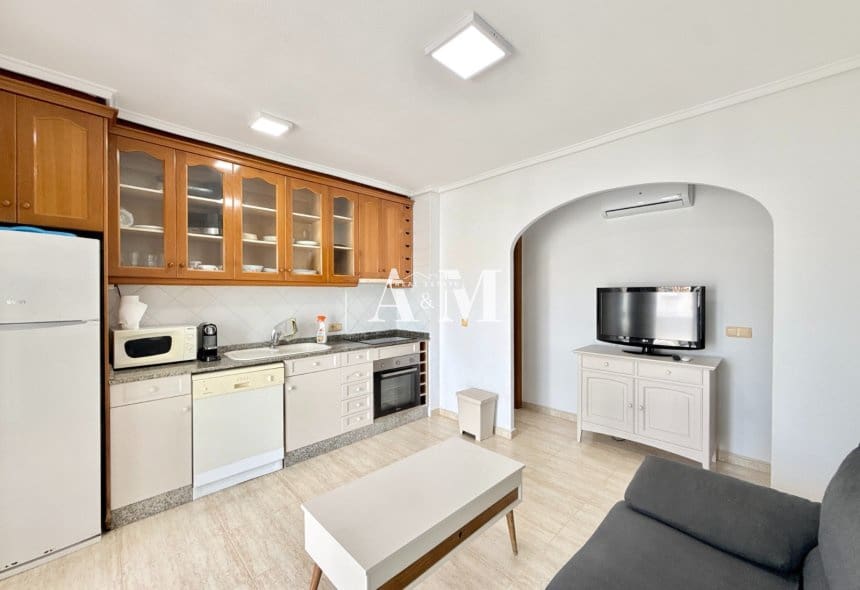 2 makuuhuone Ranta-asunto vuokrattavana paikassa Cabo Roig mukana uima-altaan - 850 € (Ref: 10095390)