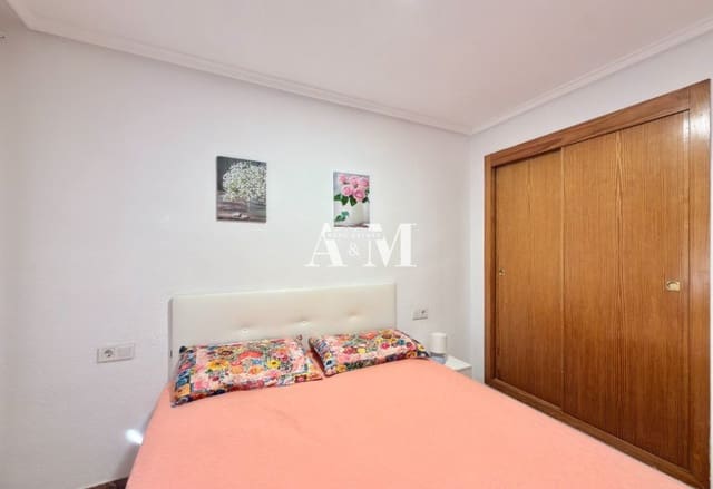 2 slaapkamer Appartement te huur in Parque de las Naciones, Torrevieja met zwembad - € 850 (Ref: 10095391)