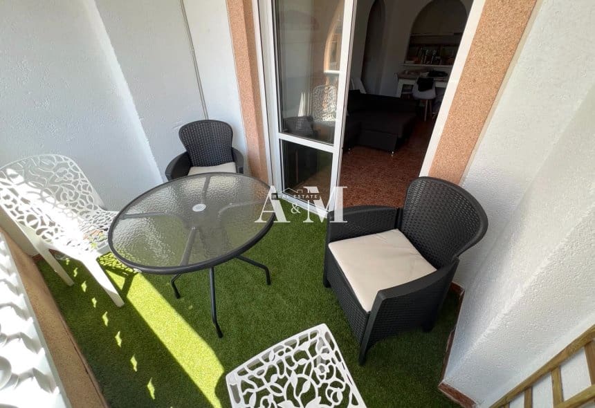 2 slaapkamer Appartement te huur in Torrevieja met zwembad - € 850 (Ref: 10095391)