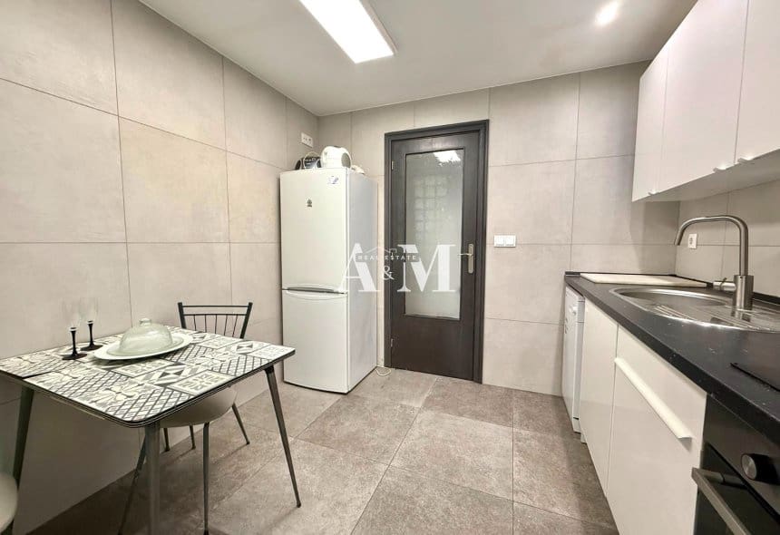 4 soveværelse Lejlighed til leje i Almoradi - € 800 (Ref: 10095392)