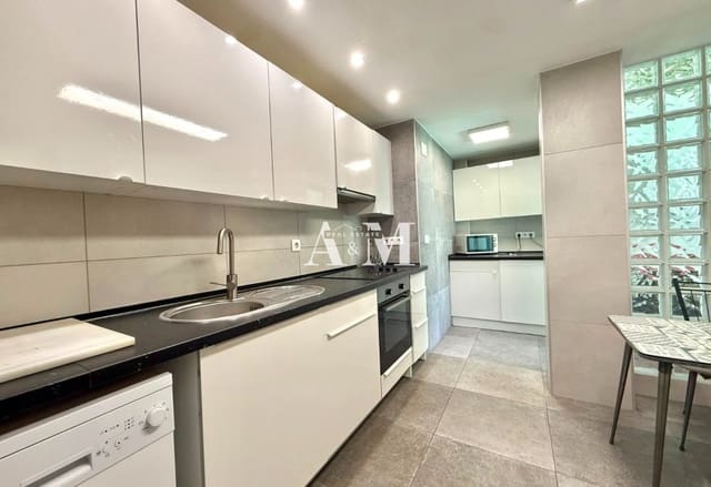 4 slaapkamer Appartement te huur in Almoradí - € 800 (Ref: 10095392)