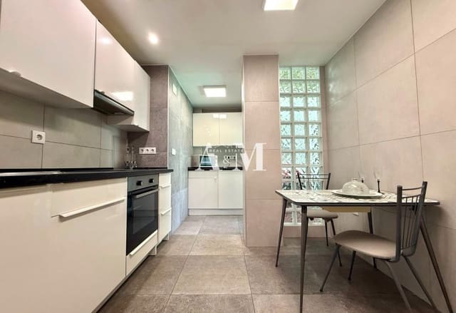 4 slaapkamer Appartement te huur in Almoradí - € 800 (Ref: 10095392)