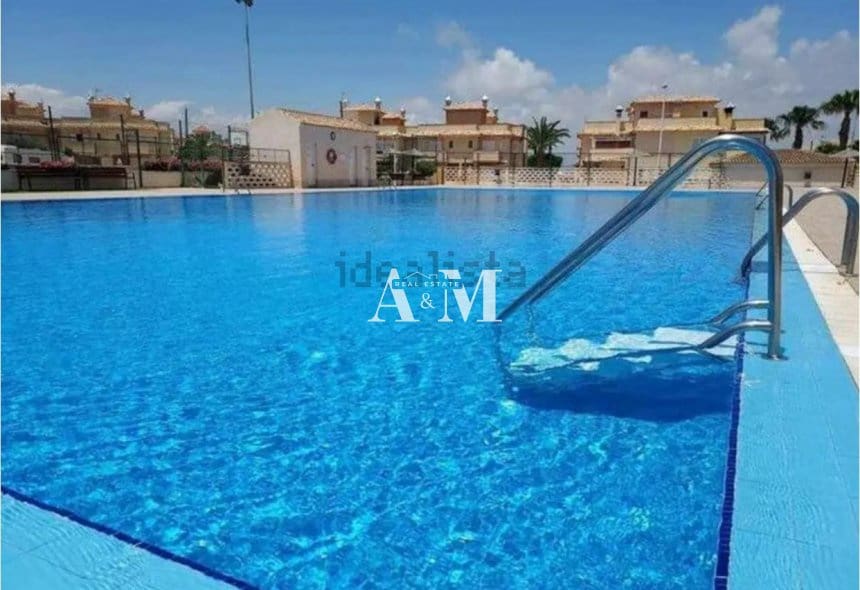 2 sovrum Hus att hyra i Gran Alacant med pool - 1 200 € (Ref: 10095393)