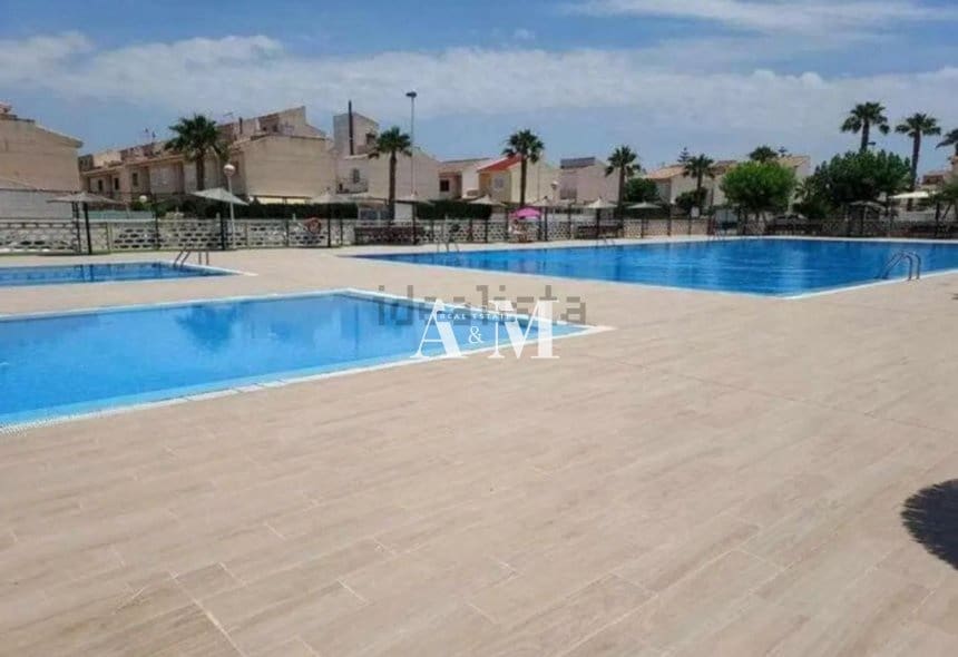 2 sovrum Hus att hyra i Gran Alacant med pool - 1 200 € (Ref: 10095393)