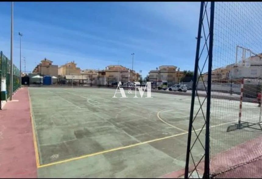 2 sovrum Hus att hyra i Gran Alacant med pool - 1 200 € (Ref: 10095393)