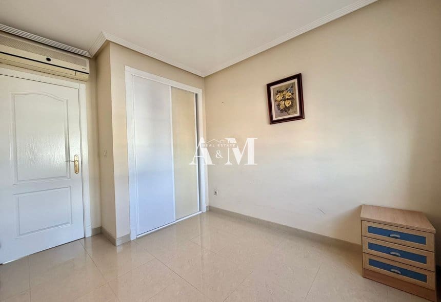 3 sypialnia Dom do wynajęcia w Almoradi z basenem garażem - 1 100 € (Ref: 10095395)