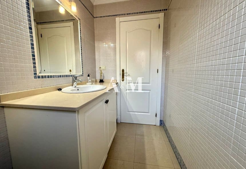 3 sypialnia Dom do wynajęcia w Almoradi z basenem garażem - 1 100 € (Ref: 10095395)