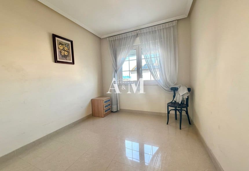 3 sypialnia Dom do wynajęcia w Almoradi z basenem garażem - 1 100 € (Ref: 10095395)
