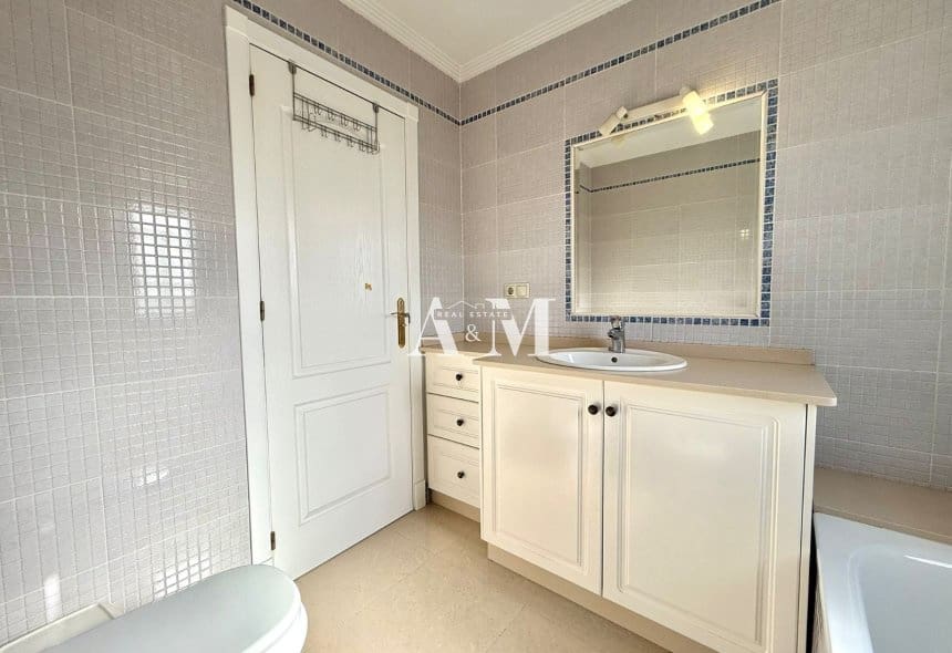 3 sypialnia Dom do wynajęcia w Almoradi z basenem garażem - 1 100 € (Ref: 10095395)