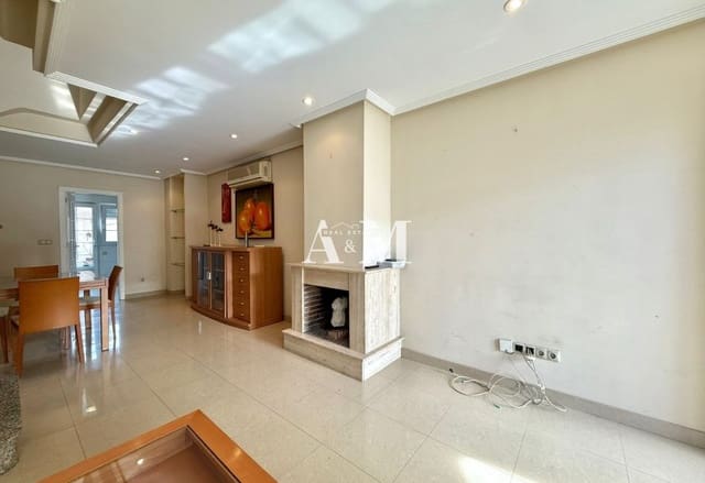 3 sypialnia Dom do wynajęcia w Almoradí z basenem garażem - 1 100 € (Ref: 10095395)