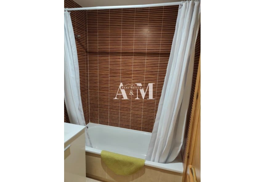 Apartamento Playa de 2 habitaciones en Lo Pagan en alquiler con piscina garaje - 800 € (Ref: 10095397)