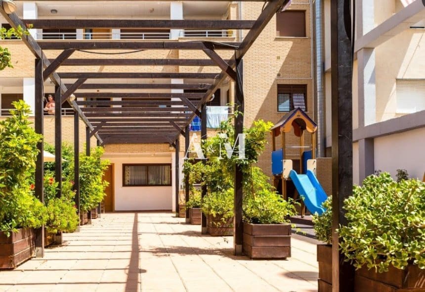 Apartamento Playa de 2 habitaciones en Lo Pagan en alquiler con piscina garaje - 800 € (Ref: 10095397)