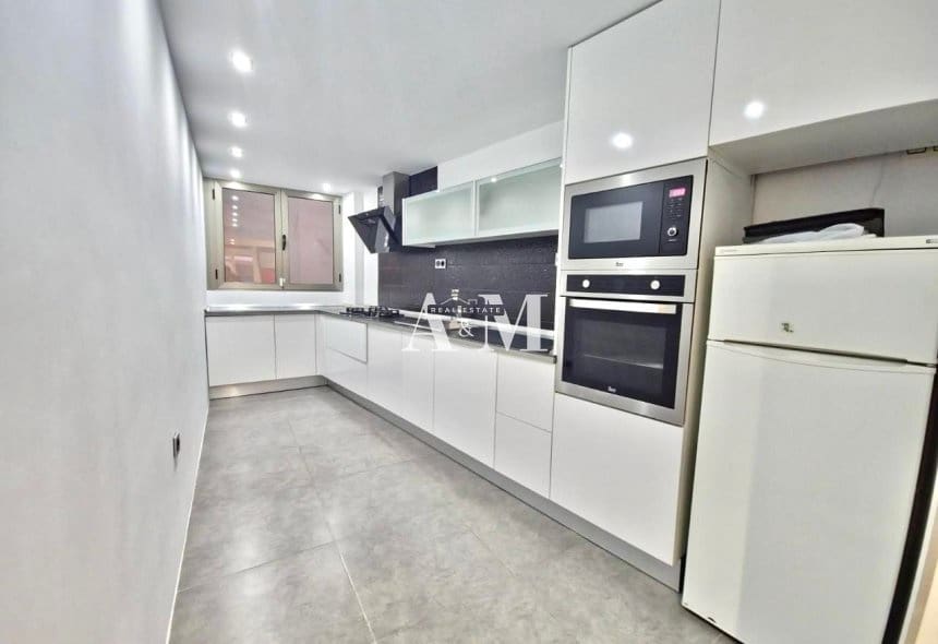 3 Zimmer Strandapartment zu vermieten in Torrevieja - 1.100 € (Ref: 10095398)