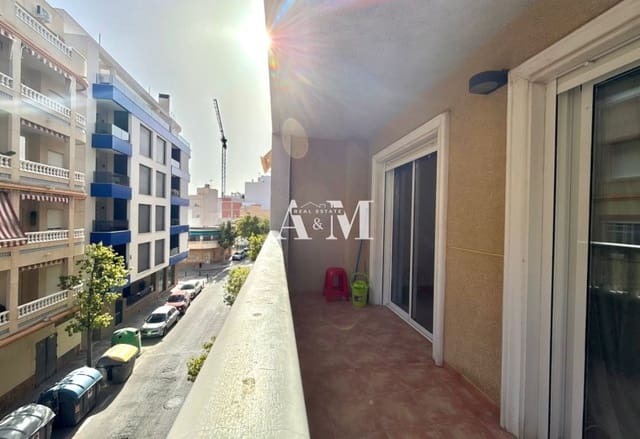 3 Zimmer Strandapartment zu vermieten in Las Piscinas Naturales, Torrevieja - 1.100 € (Ref: 10095398)