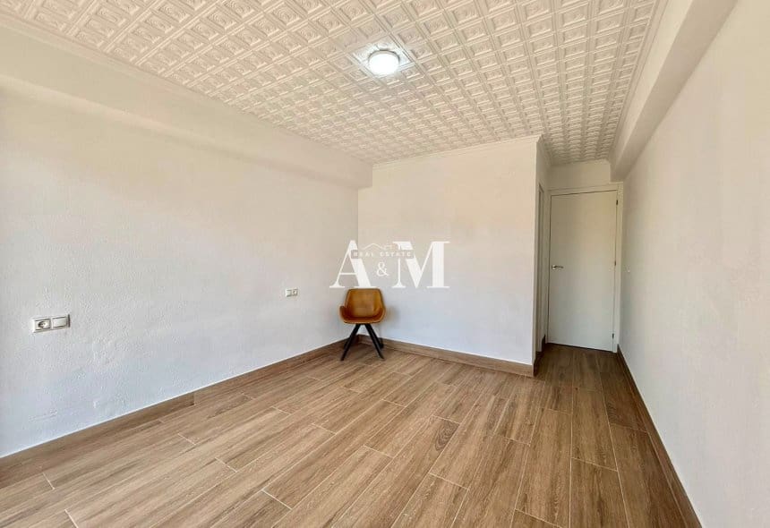 4 soverom Leilighet til leie i Orihuela - € 800 (Ref: 10095399)