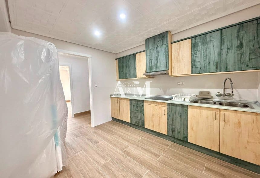 4 soverom Leilighet til leie i Orihuela - € 800 (Ref: 10095399)