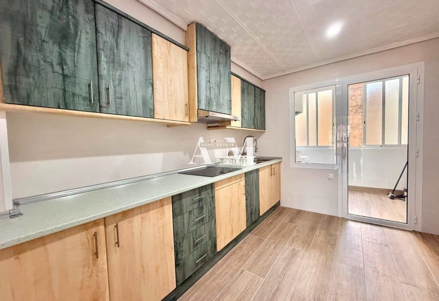 4 soverom Leilighet til leie i Orihuela - € 800 (Ref: 10095399)