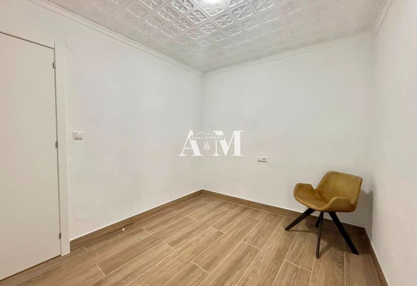 4 soverom Leilighet til leie i Orihuela - € 800 (Ref: 10095399)