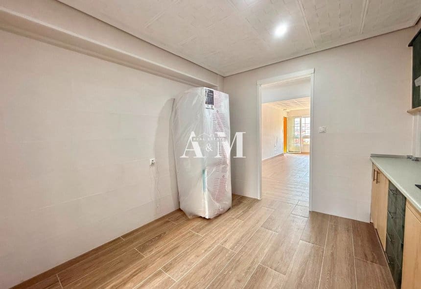 4 soverom Leilighet til leie i Orihuela - € 800 (Ref: 10095399)