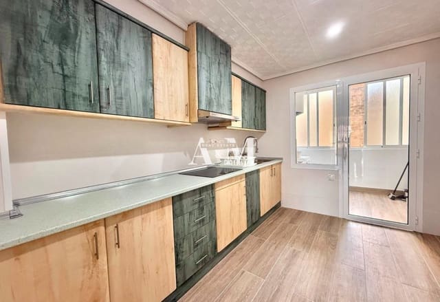 4 soverom Leilighet til leie i Orihuela ciudad, Orihuela - € 800 (Ref: 10095399)