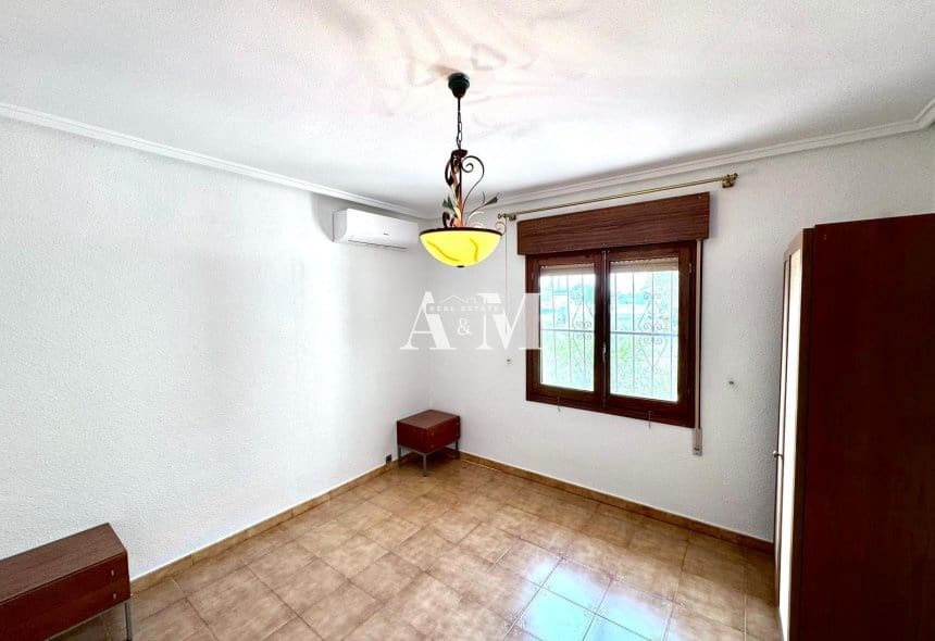 3 bedroom Villa for rent in Ciudad Quesada with pool garage - € 2,000 (Ref: 10095401)