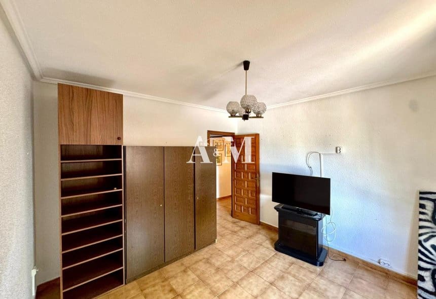 3 bedroom Villa for rent in Ciudad Quesada with pool garage - € 2,000 (Ref: 10095401)