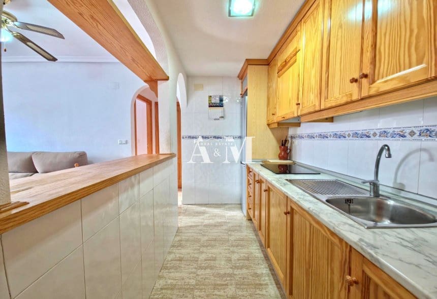 Bungalow de 2 habitaciones en Pilar de la Horadada en alquiler con piscina - 750 € (Ref: 10095402)