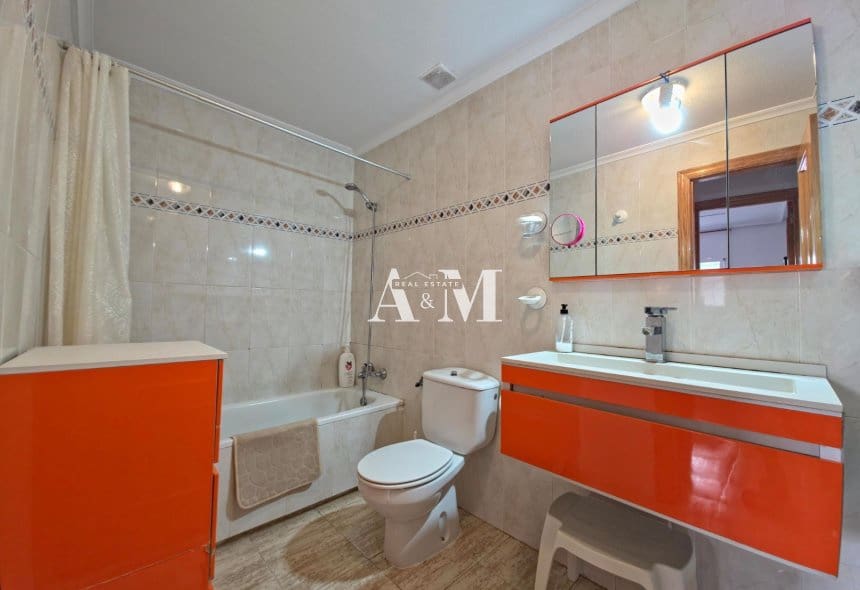 Bungalow de 2 habitaciones en Pilar de la Horadada en alquiler con piscina - 750 € (Ref: 10095402)