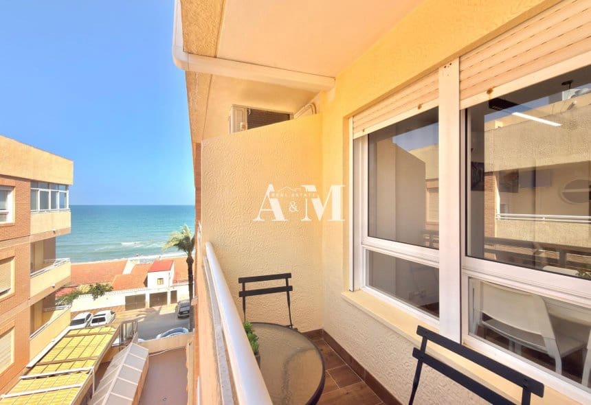 Apartamento Playa de 2 habitaciones en Guardamar del Segura en alquiler - 1.000 € (Ref: 10095403)