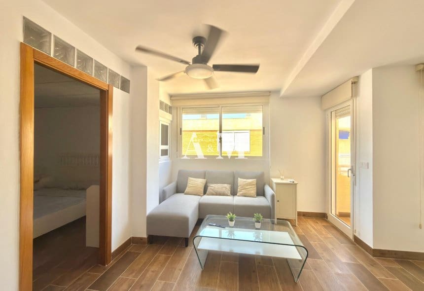 Apartamento Playa de 2 habitaciones en Guardamar del Segura en alquiler - 1.000 € (Ref: 10095403)