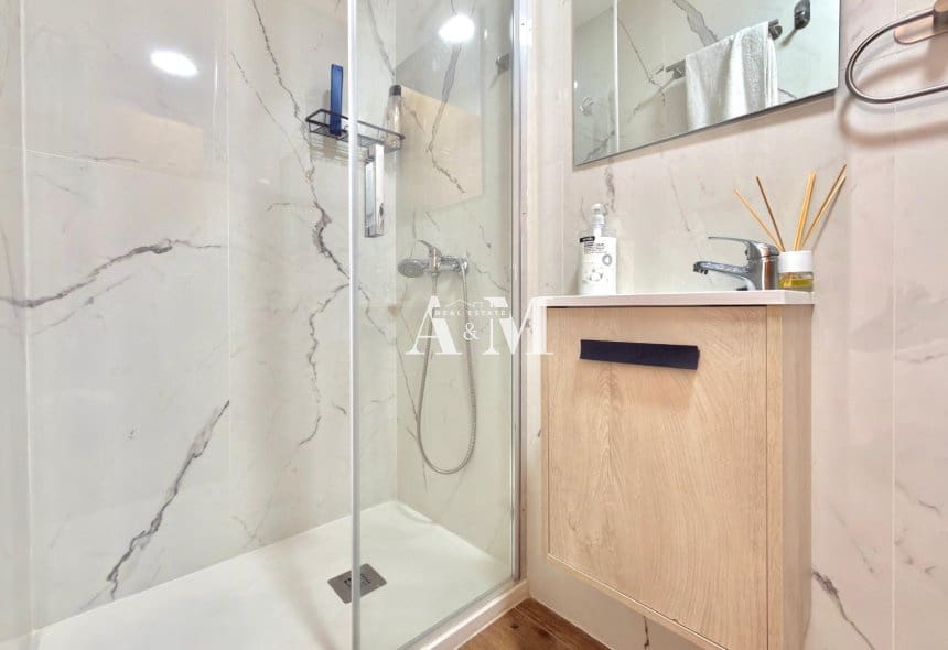 Apartamento Playa de 2 habitaciones en Guardamar del Segura en alquiler - 1.000 € (Ref: 10095403)