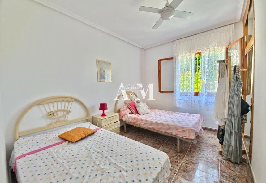 2 soverom Bungalow til leie i El Moncayo med svømmebasseng - € 700 (Ref: 10095405)
