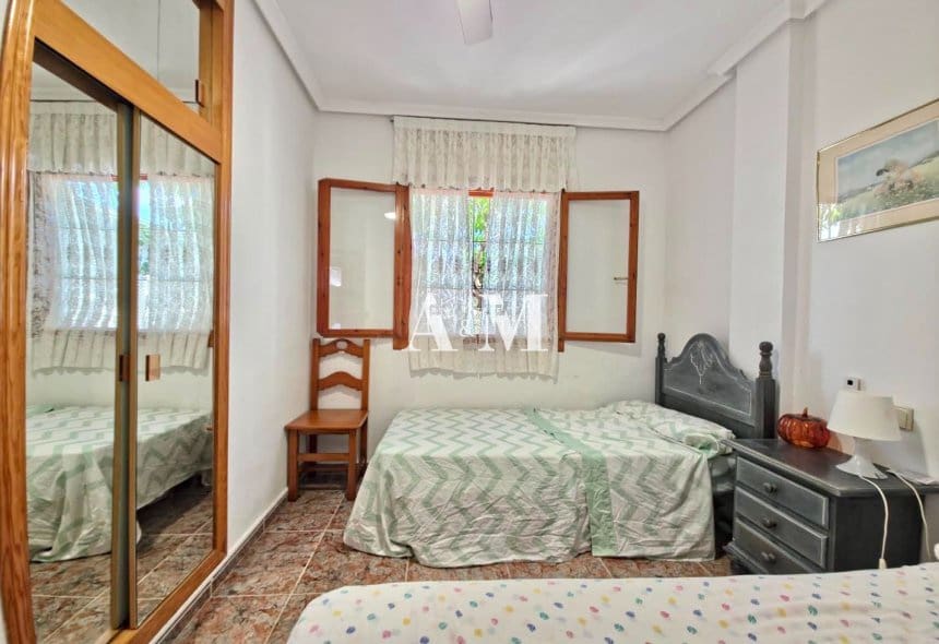 2 soverom Bungalow til leie i El Moncayo med svømmebasseng - € 700 (Ref: 10095405)