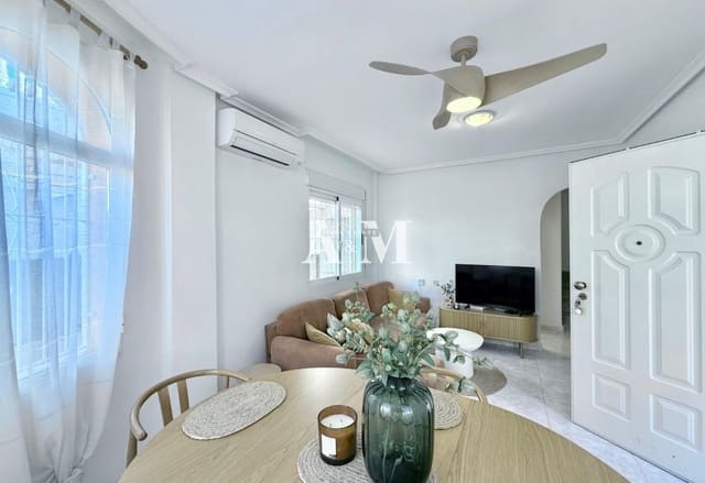 2 sovrum Hus att hyra i Nueva Torrevieja, Torrevieja med pool - 1 150 € (Ref: 10095406)