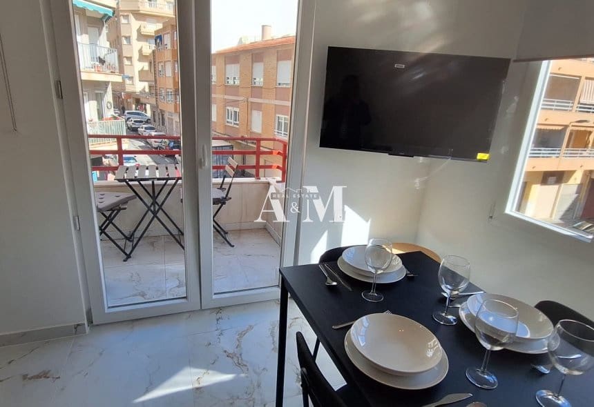 2 soveværelse Strandlejlighed til salg i Torrevieja - € 200.000 (Ref: 10095407)