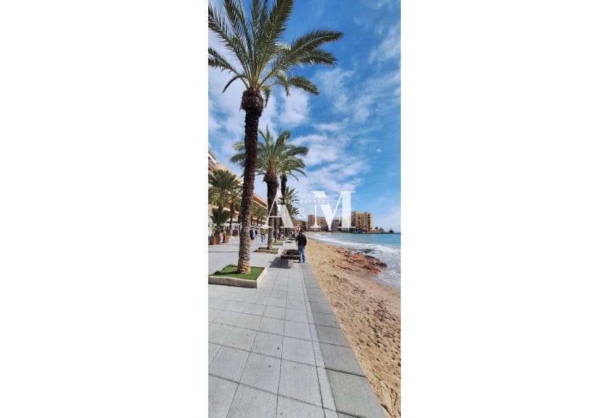 3 soveværelse Strandlejlighed til salg i Torrevieja - € 250.000 (Ref: 10095408)