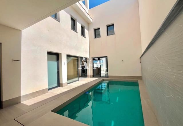 3 sypialnia Willa na sprzedaż w San Pedro del Pinatar ciudad, San Pedro del Pinatar z basenem - 425 000 € (Ref: 10095411)