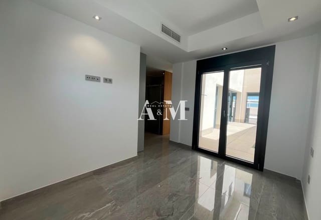 3 sypialnia Willa na sprzedaż w San Pedro del Pinatar ciudad, San Pedro del Pinatar z basenem - 425 000 € (Ref: 10095411)