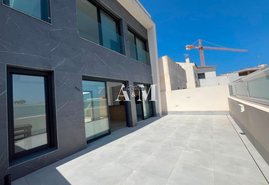 3 slaapkamer Villa te koop in San Pedro del Pinatar met zwembad - € 425.000 (Ref: 10095411)