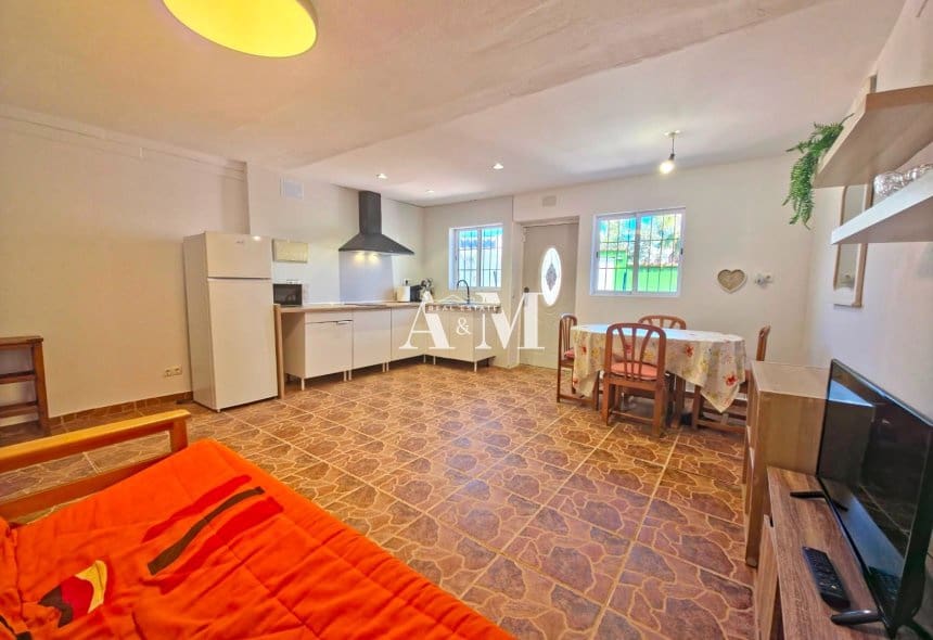 2 soverom Bungalow til leie i Torrevieja - € 850 (Ref: 10095412)