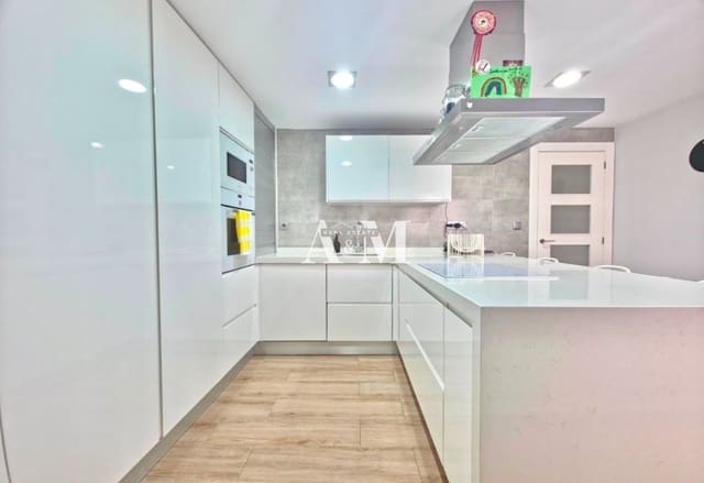 3 soverom Leilighet til salgs i Pilar de la Horadada ciudad, Pilar de la Horadada med garasje - € 209 900 (Ref: 10095415)