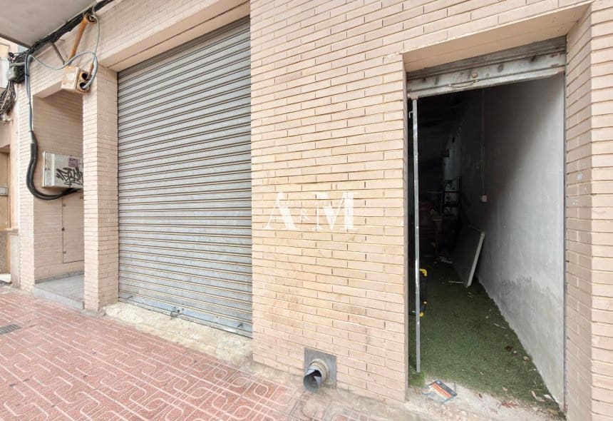 Commercieel te huur in Torrevieja - € 1.000 (Ref: 10095419)