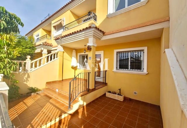 Casa de 3 habitaciones en Torre de la Horadada, Pilar de la Horadada en alquiler con garaje - 1.300 € (Ref: 10095420)