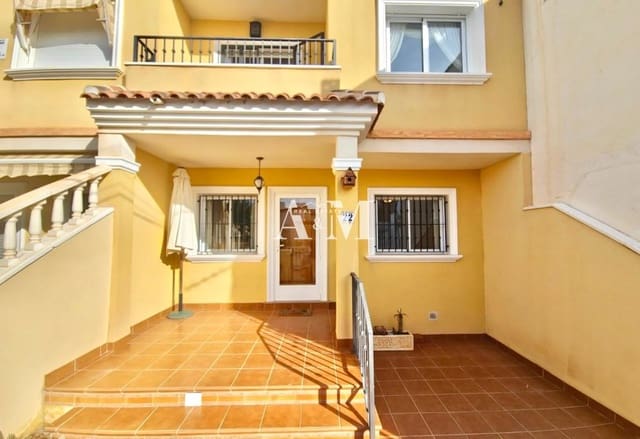 Casa de 3 habitaciones en Torre de la Horadada, Pilar de la Horadada en alquiler con garaje - 1.300 € (Ref: 10095420)