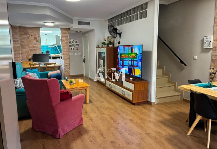 5 sovrum Hus att hyra i Lo Pagan - 1 800 € (Ref: 10095421)