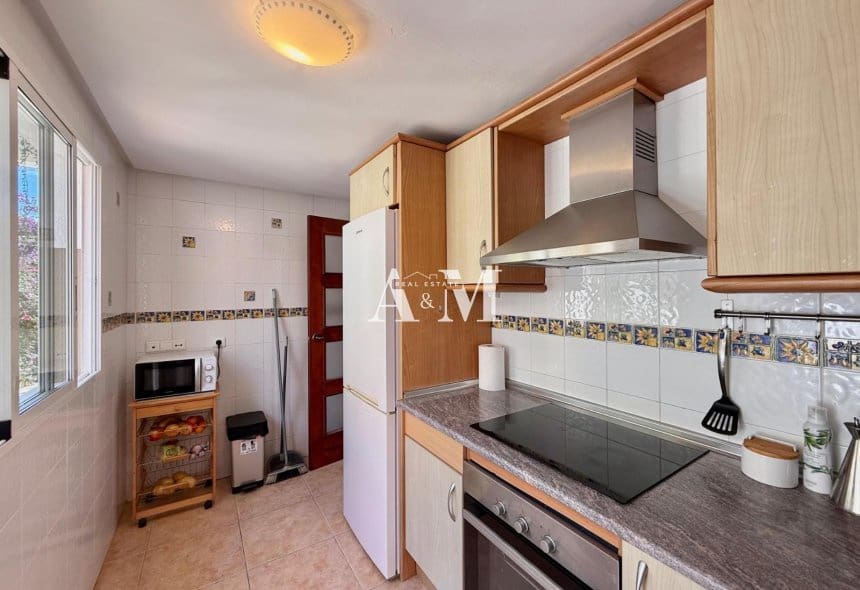 Casa de 3 habitaciones en Gran Alacant en alquiler con piscina - 1.350 € (Ref: 10095423)