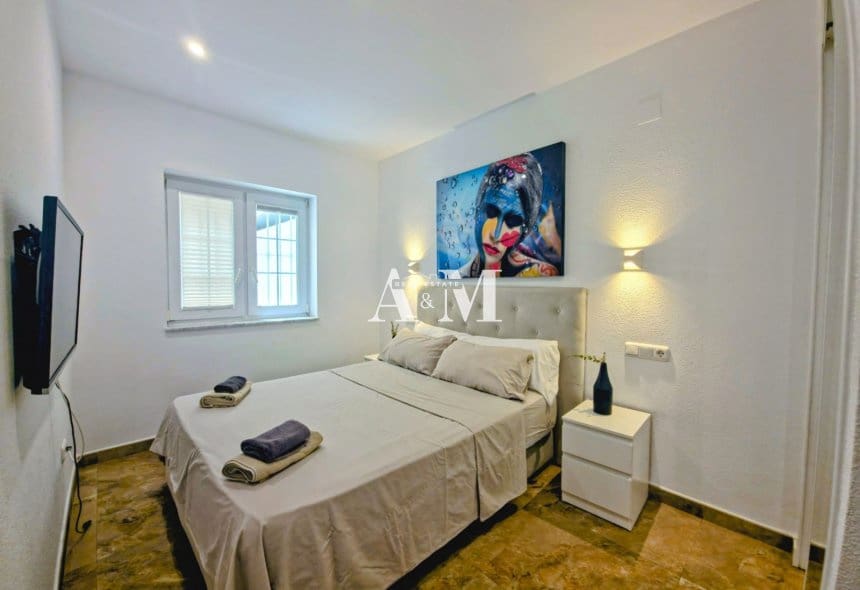 Apartamento Playa de 2 habitaciones en Guardamar del Segura en alquiler con piscina - 1.300 € (Ref: 10095426)