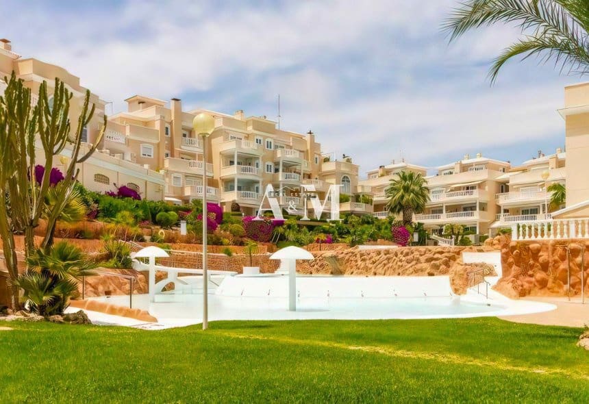 Apartamento Playa de 2 habitaciones en Guardamar del Segura en alquiler con piscina - 1.300 € (Ref: 10095426)