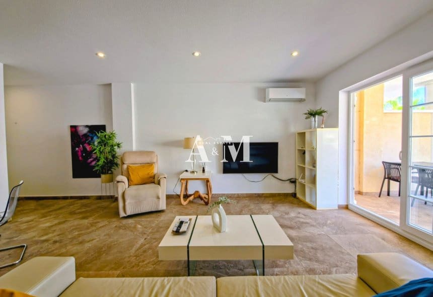 Apartamento Playa de 2 habitaciones en Guardamar del Segura en alquiler con piscina - 1.300 € (Ref: 10095426)